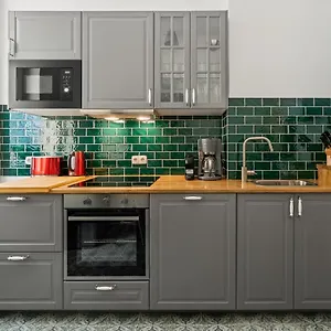 The Tieckstr Loft For Up To 7 People With 2 Bathrooms Appartement